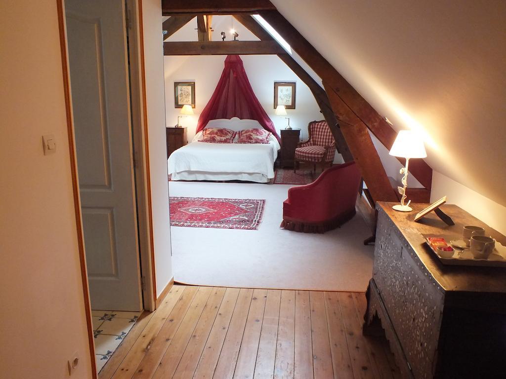 Chateau De Naze Vivy-Saumur Zimmer foto