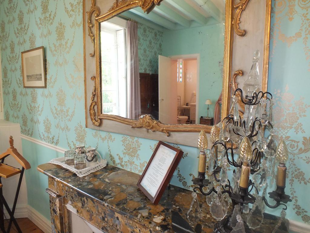 Chateau De Naze Vivy-Saumur Zimmer foto