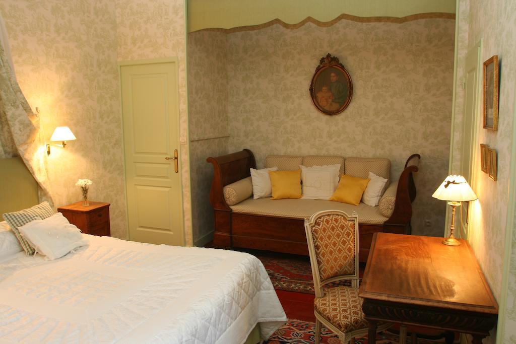Chateau De Naze Vivy-Saumur Zimmer foto