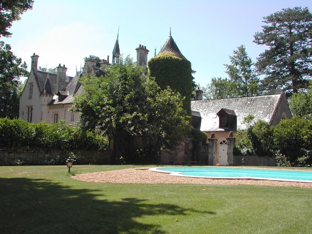 Chateau De Naze Vivy-Saumur Exterior foto